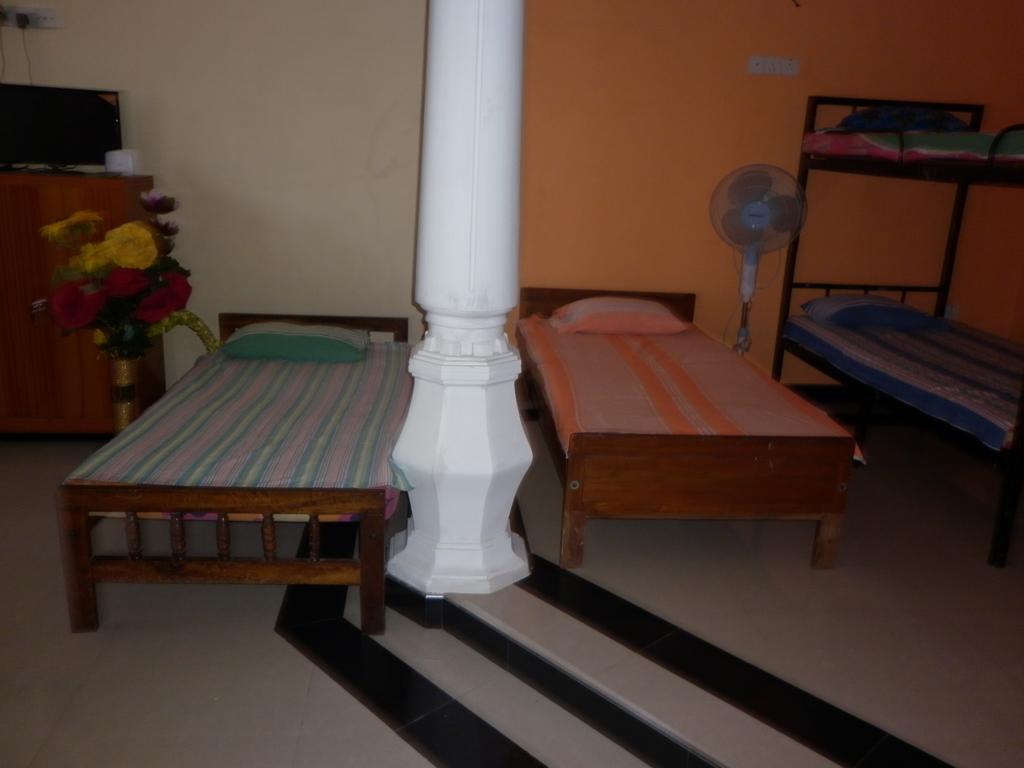 Seetha'S Hostel Negombo Chambre photo
