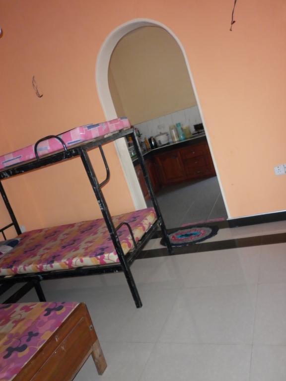 Seetha'S Hostel Negombo Chambre photo