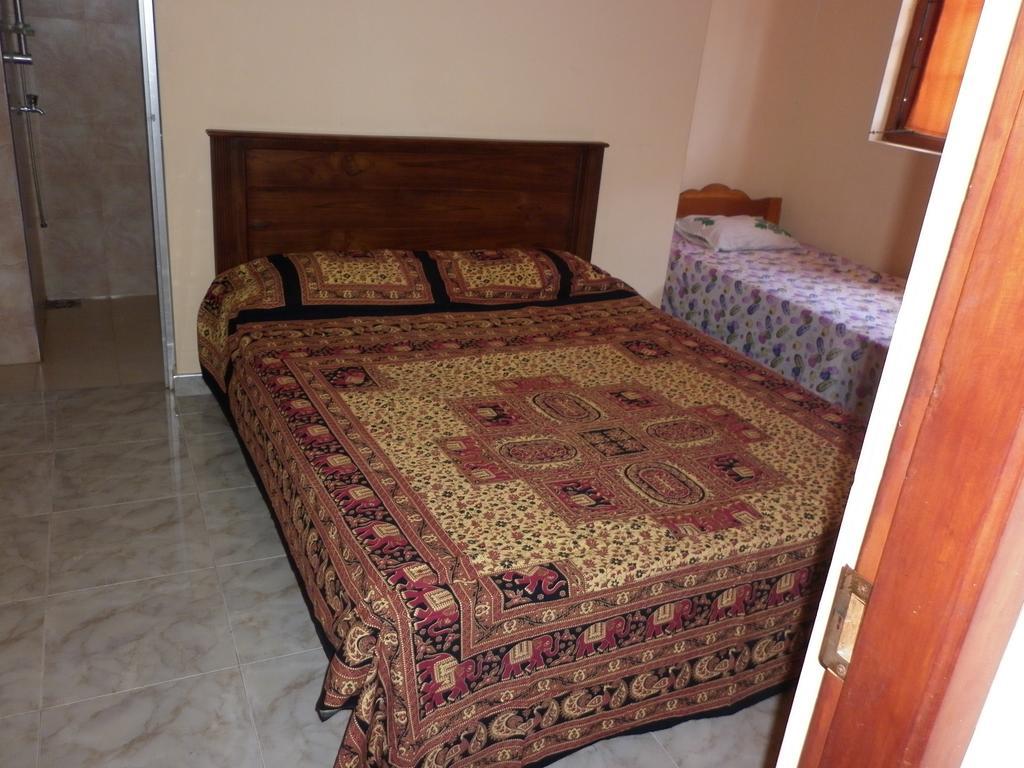 Seetha'S Hostel Negombo Chambre photo