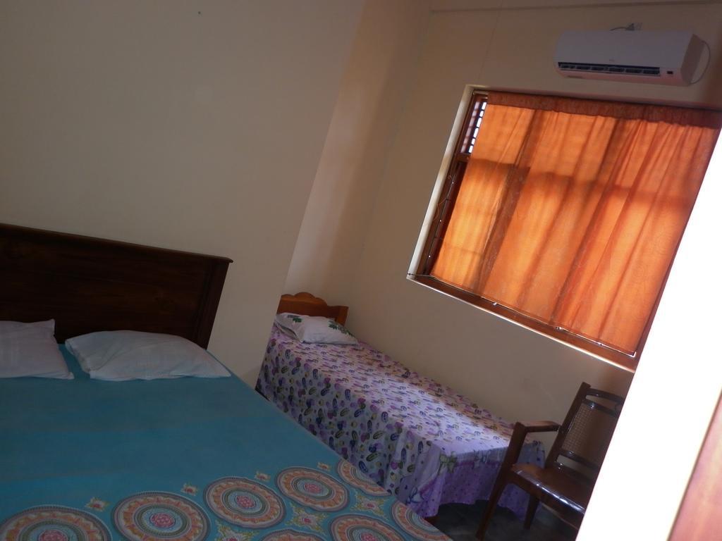 Seetha'S Hostel Negombo Chambre photo